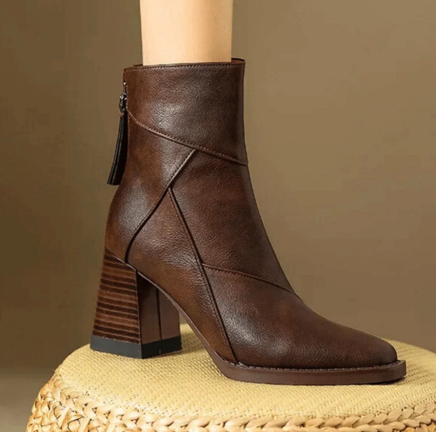 KAROL™ ELEGANCIA ATEMPORAL